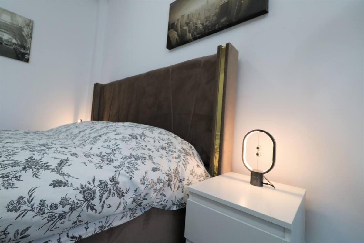 Charming City Center Apartment - Free Minibar Bucureşti Exterior foto