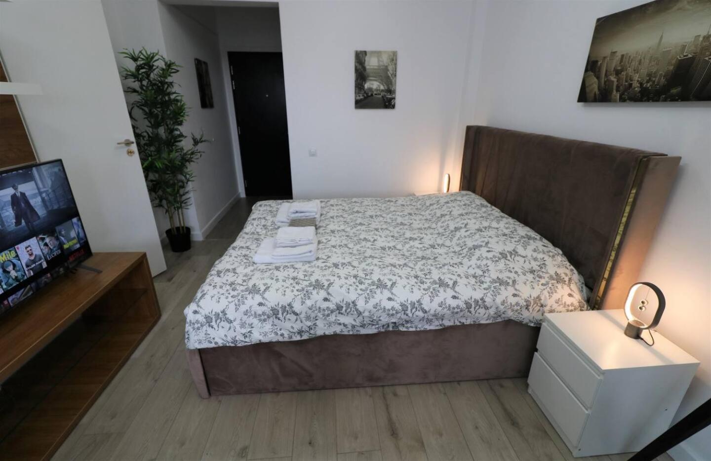 Charming City Center Apartment - Free Minibar Bucureşti Exterior foto