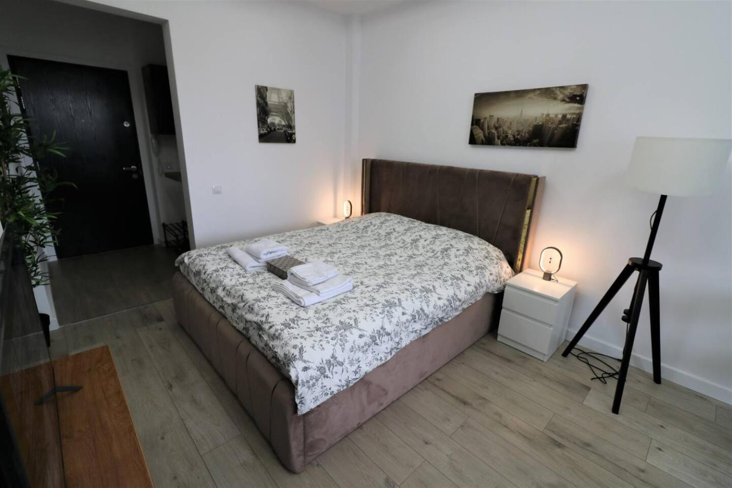 Charming City Center Apartment - Free Minibar Bucureşti Exterior foto
